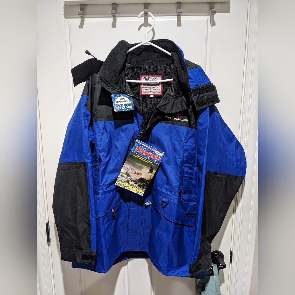 The Classic GearWorks Men’s Blue & Black Raincoat